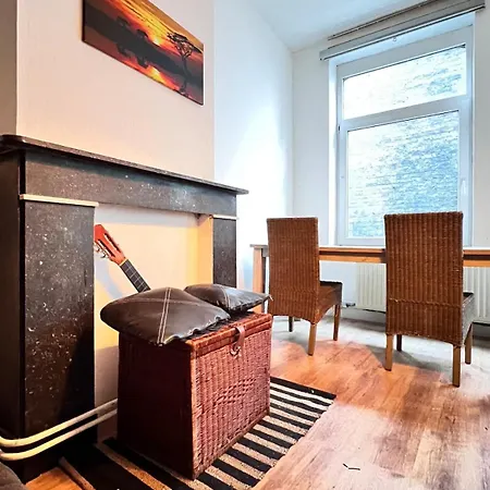 In The Heart Of Town Apartment *