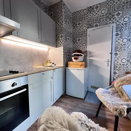 In The Heart Of Town Apartment *